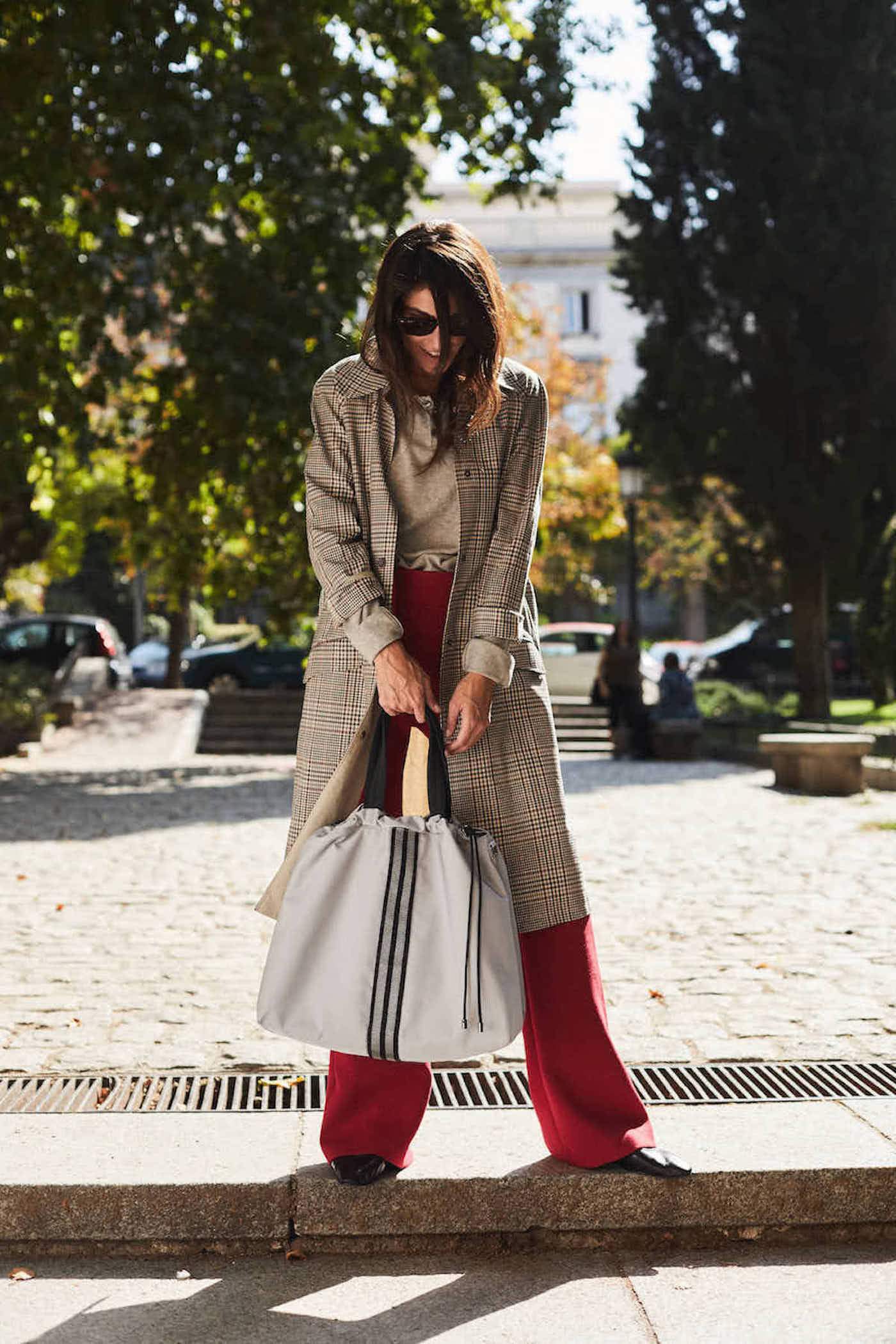 light grey tote